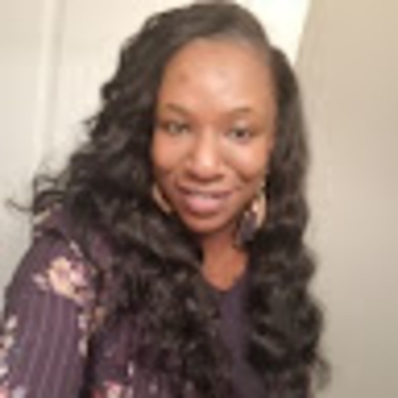 Meet your Posher, Elana - Picture 1 of 1